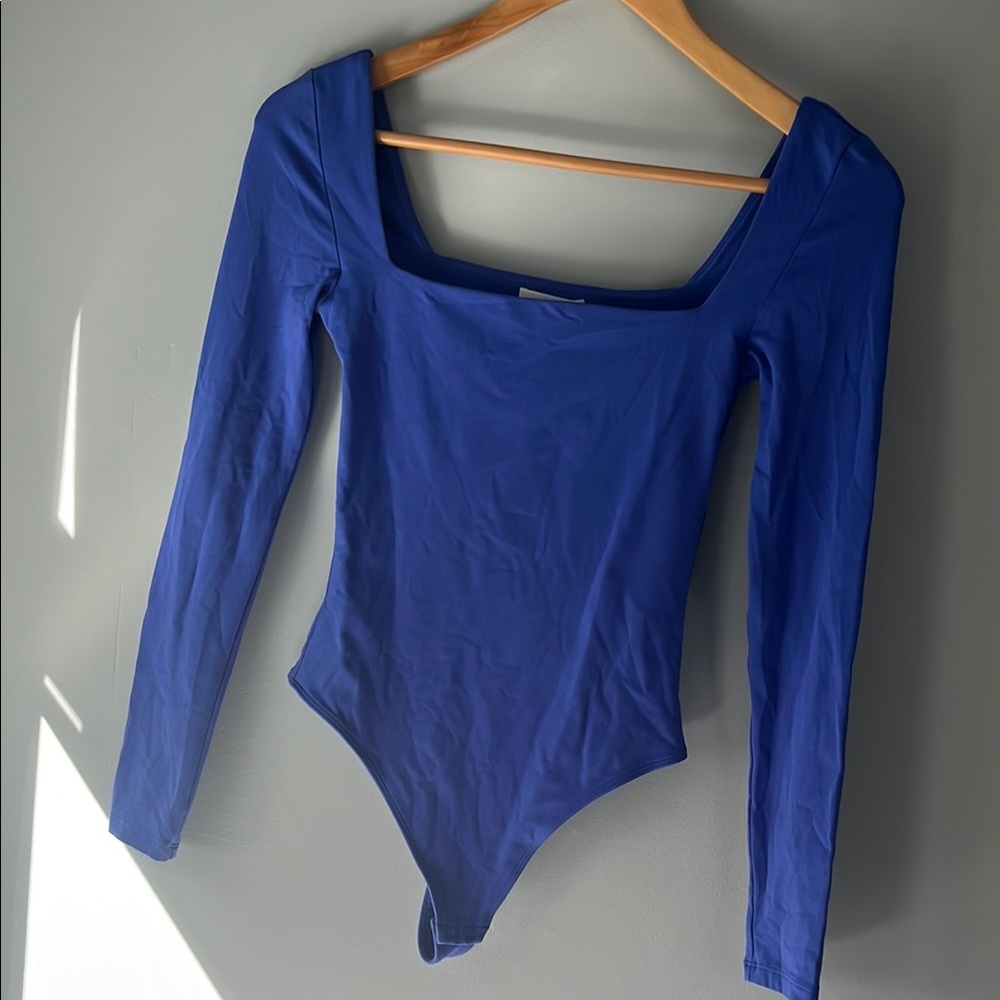 Aritzia Babaton  Long Sleeve Bodysuit size small